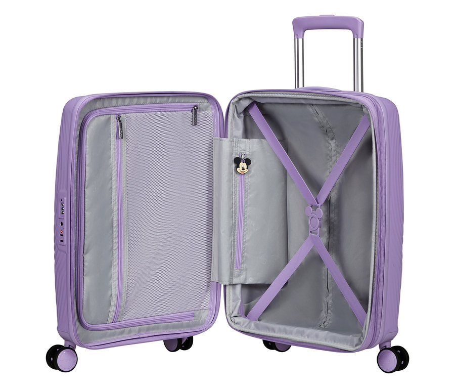 Geöffneter American Tourister Mickey Magic Trolley in Lavendel zeigt Innenraum.