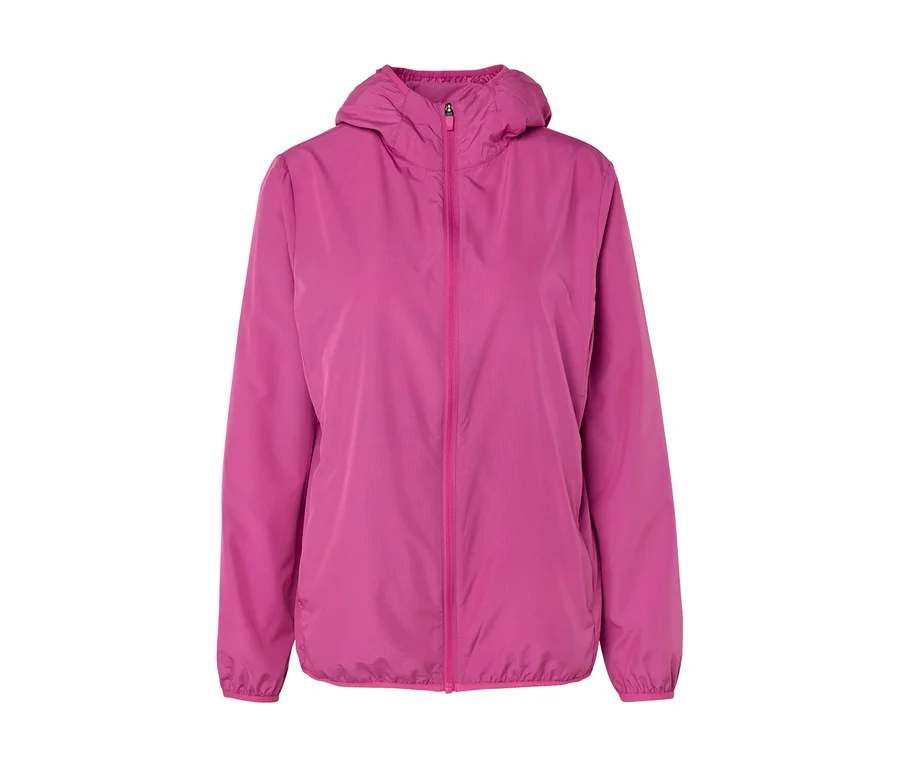 Eine pinke Jacke mit Kapuze ist zu sehen.