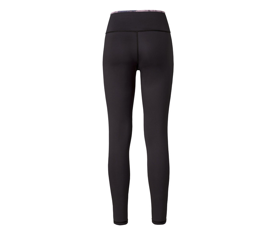 Schwarze Sporttight von hinten.