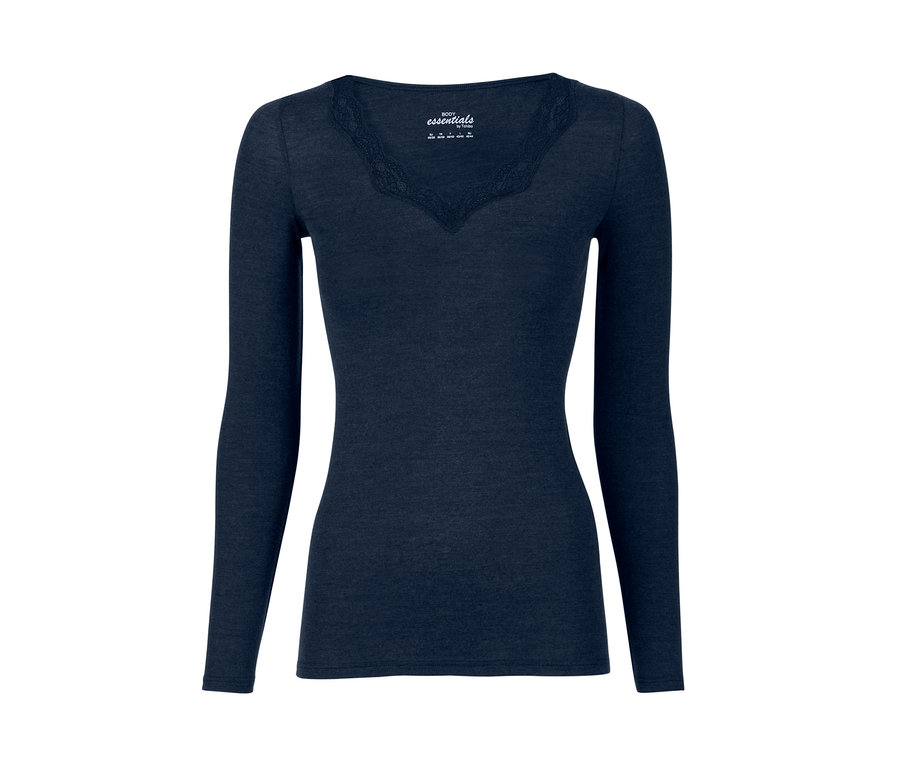 Dunkelblaues Langarmshirt mit Spitze am Ausschnitt.