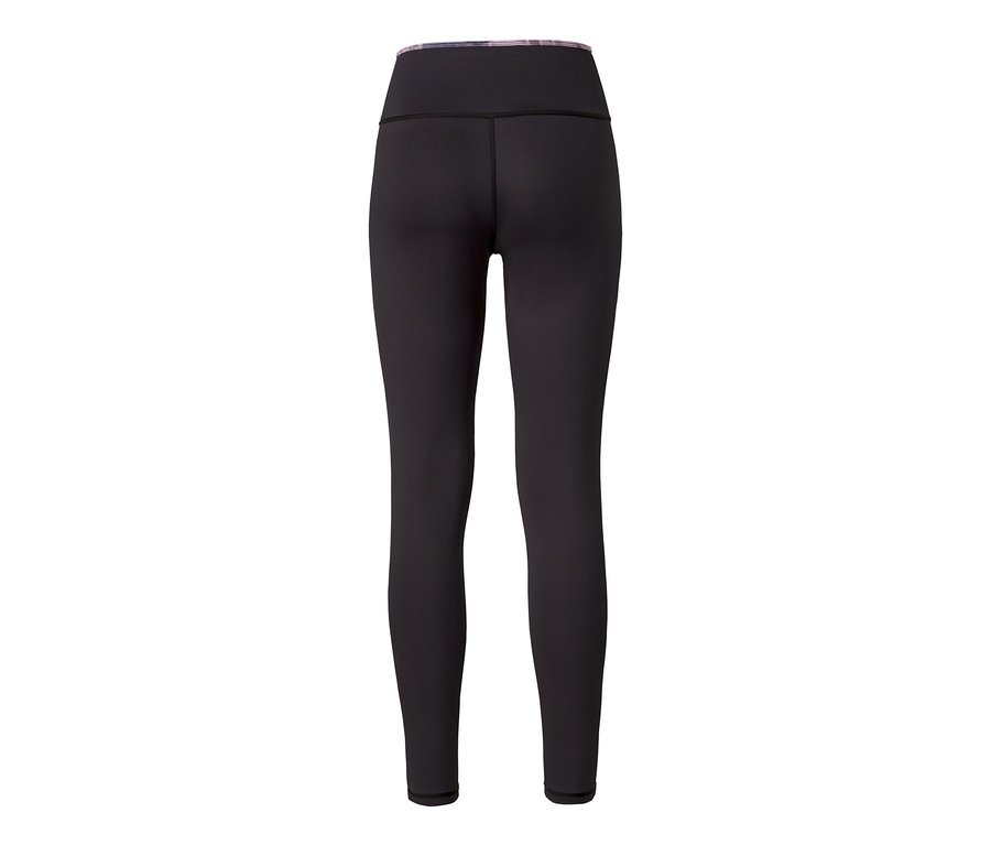 Schwarze Sporttight von hinten.