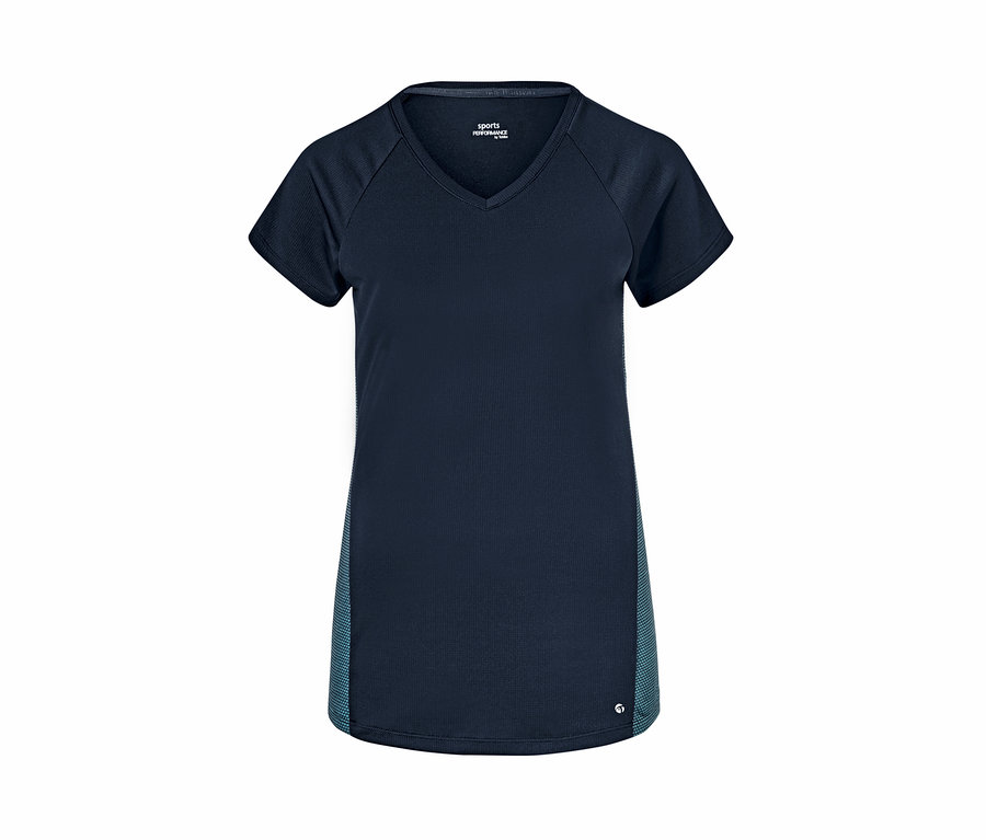 Dunkelblaues Sportshirt.