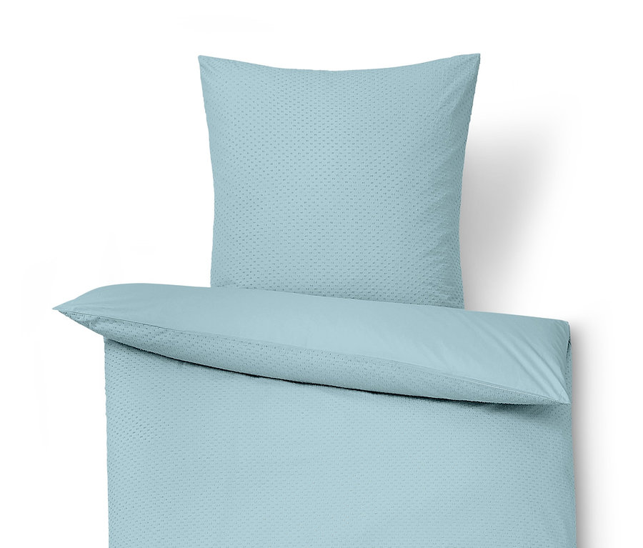 Hellblaue Premium-Baumwoll-Bettwäsche.