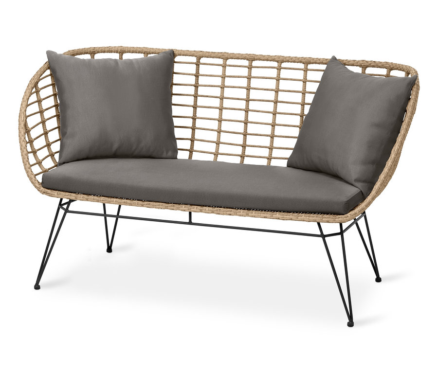 Gartenbank »Boho« mit grauen Kissen und schwarzen Metallbeinen.