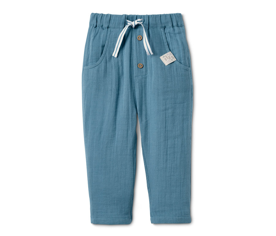 Eine blaue Baumwoll-Schlupfhose mit Knöpfen und Kordelzug.