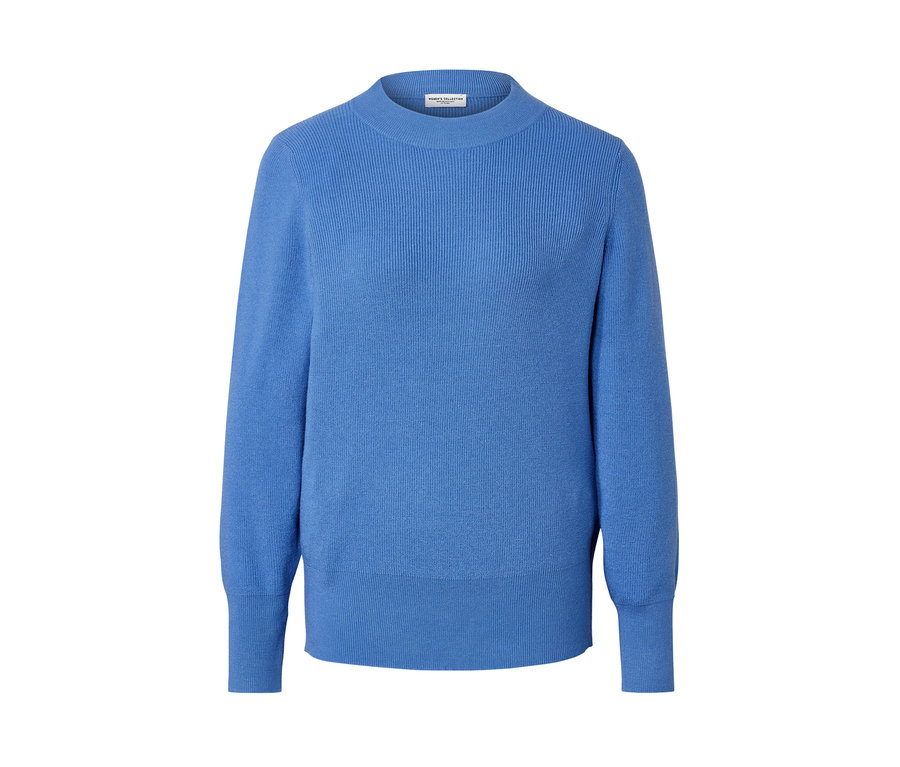 Blauer Feinstrickpullover.