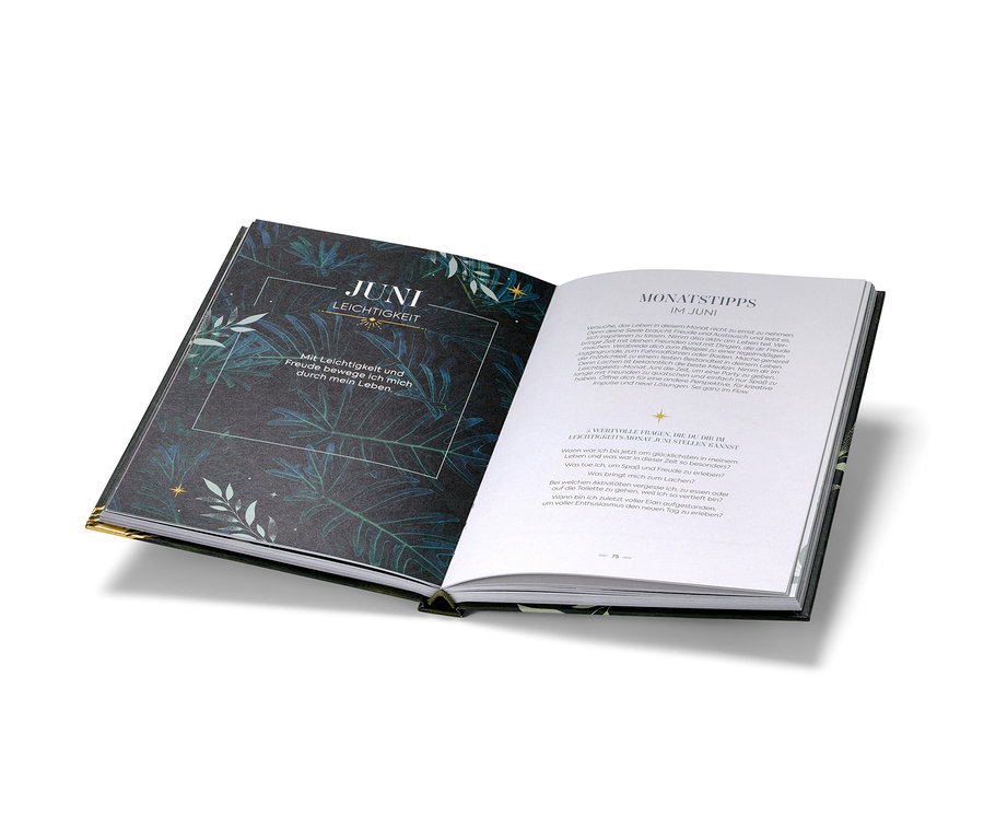 Offenes Buch »Natur- und Kraftrituale«.