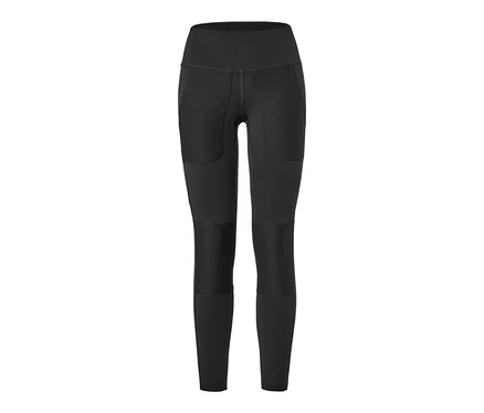 Schwarze Outdoor-Tight auf weißem Hintergrund.