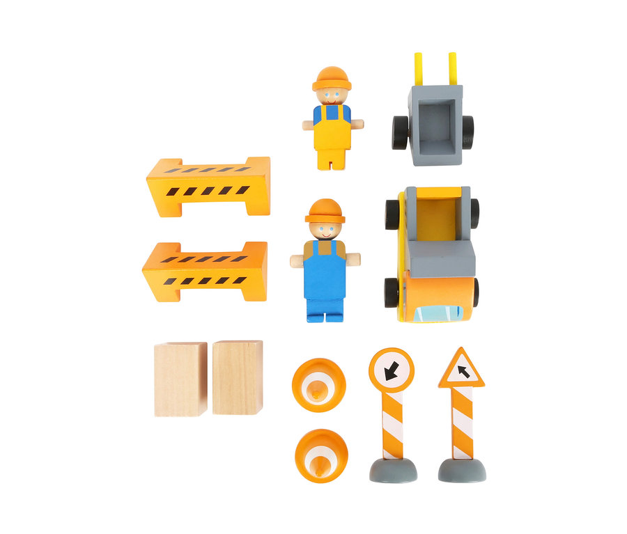 Ein Set von Holzbaustellenspielzeug mit zwei Figuren, Verkehrsschildern, Absperrungen und Fahrzeugen, inklusive small foot Baukran mit Baustellenzubehör.
