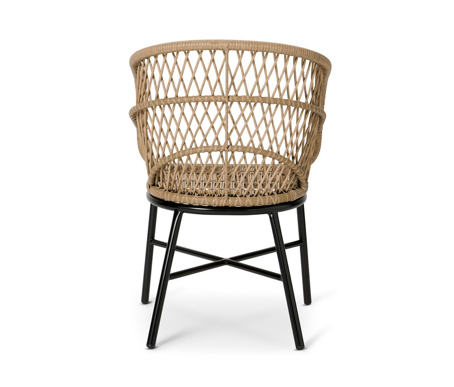 Von vorne ist ein Dining-Stuhl mit Polyrattangeflecht und schwarzen Beinen zu sehen.