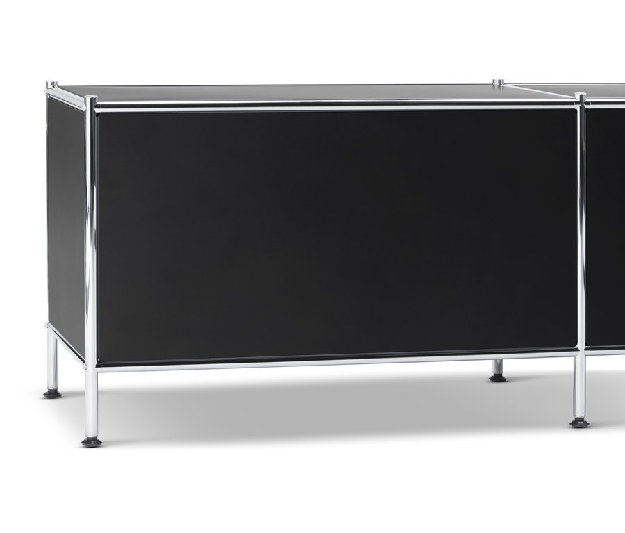 Schwarzes Lowboard »CN3« mit 3 Klappen.