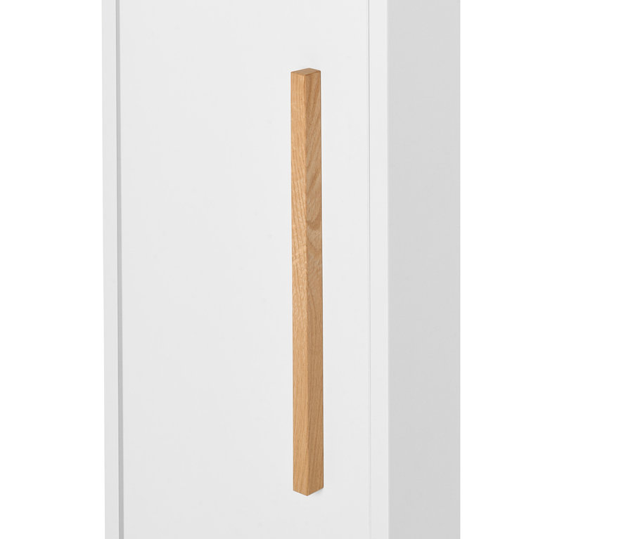 Detailansicht des Bad-Hochschranks »Eklund« mit schmaler Tür und Holzgriff.