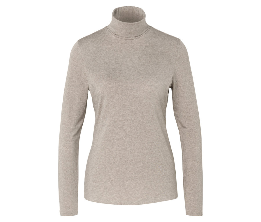 Ein beiger Rollkragenpullover mit langen Ärmeln.