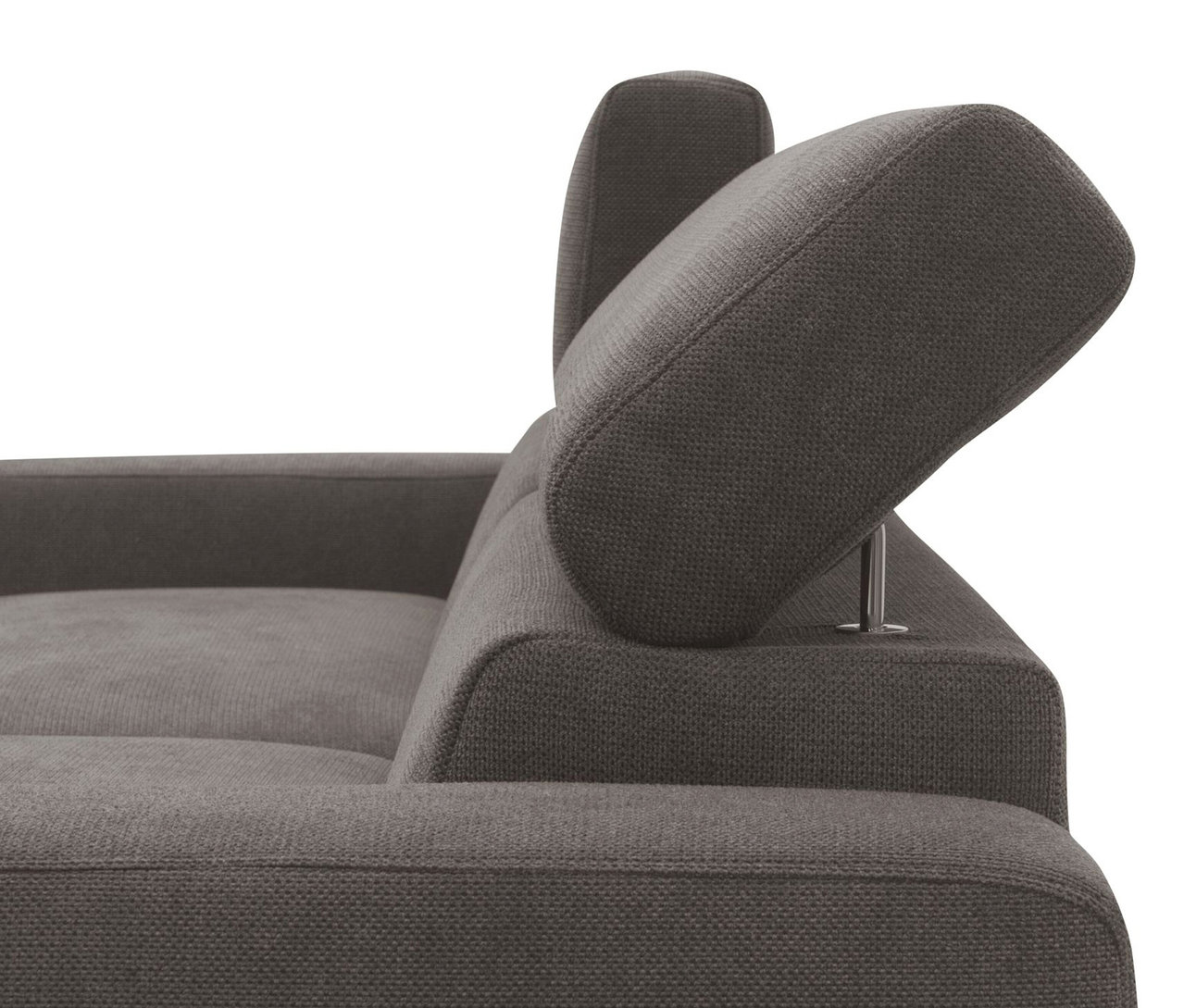 Detailansicht des grauen DOMO collection Sofas, rechts.