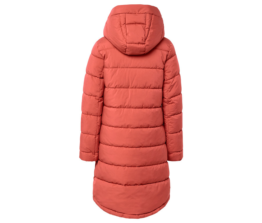Rückansicht einer langen, gesteppten Kapuzenjacke in Koralle.