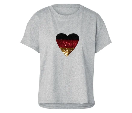 Graues T-Shirt mit einem Herz in den Farben der deutschen Flagge.