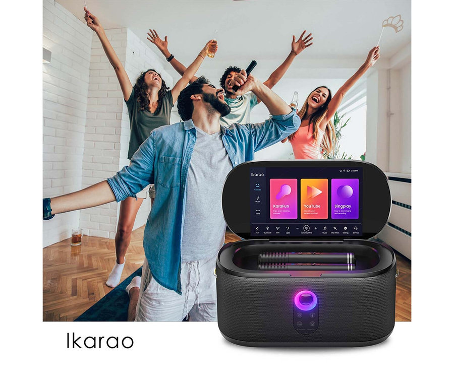 Vier feiernde Personen im Hintergrund, im Vordergrund ein 10,1-Zoll-Touchscreen mit Karaoke-Lautsprecher.