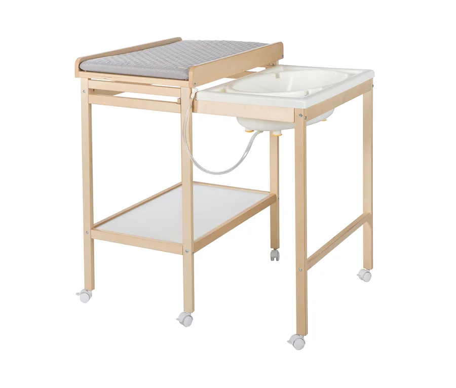 Eine roba Bade-Wickel-Kombination »Baby Pool« in Beige.