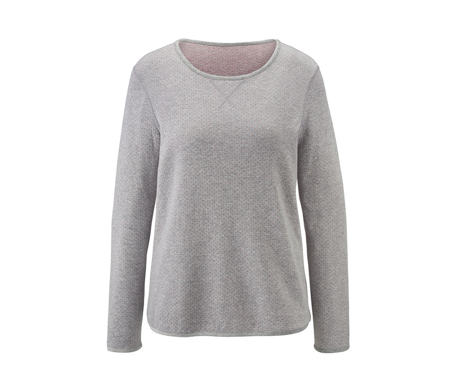 Grauer Wendepyjama-Oberteil mit langen Ärmeln.