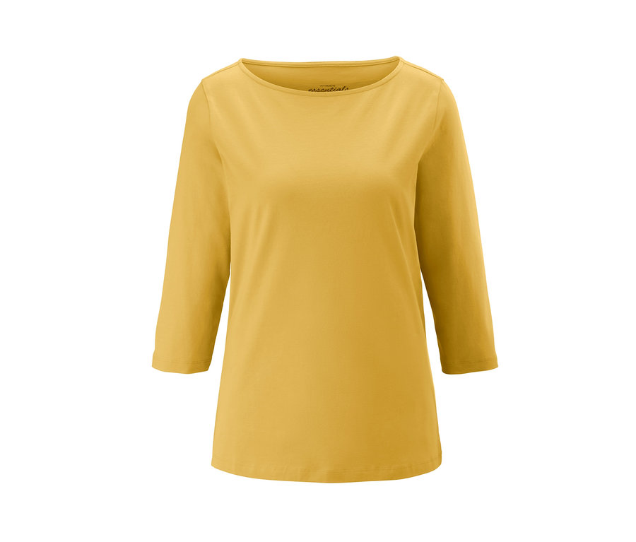 Gelbes Shirt mit U-Boot-Ausschnitt.