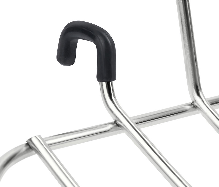 Detailansicht von XL-Edelstahl-Bräter mit Rost.