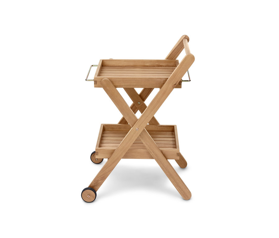 Detailansicht des kleinen Grillwagens »Lenja« mit zwei Holzablagen.