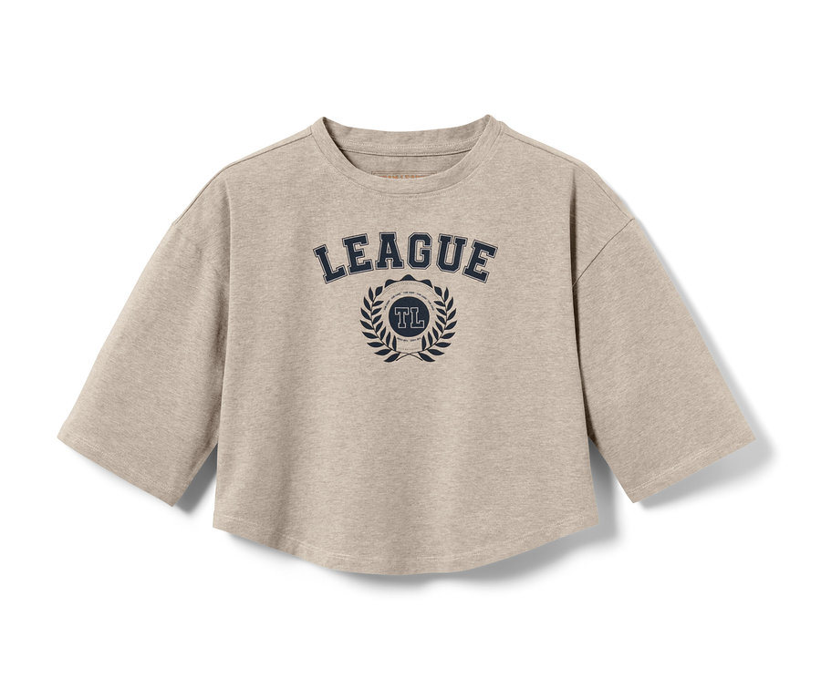 Ein beiges Kurzarm-T-Shirt mit der Aufschrift "LEAGUE".