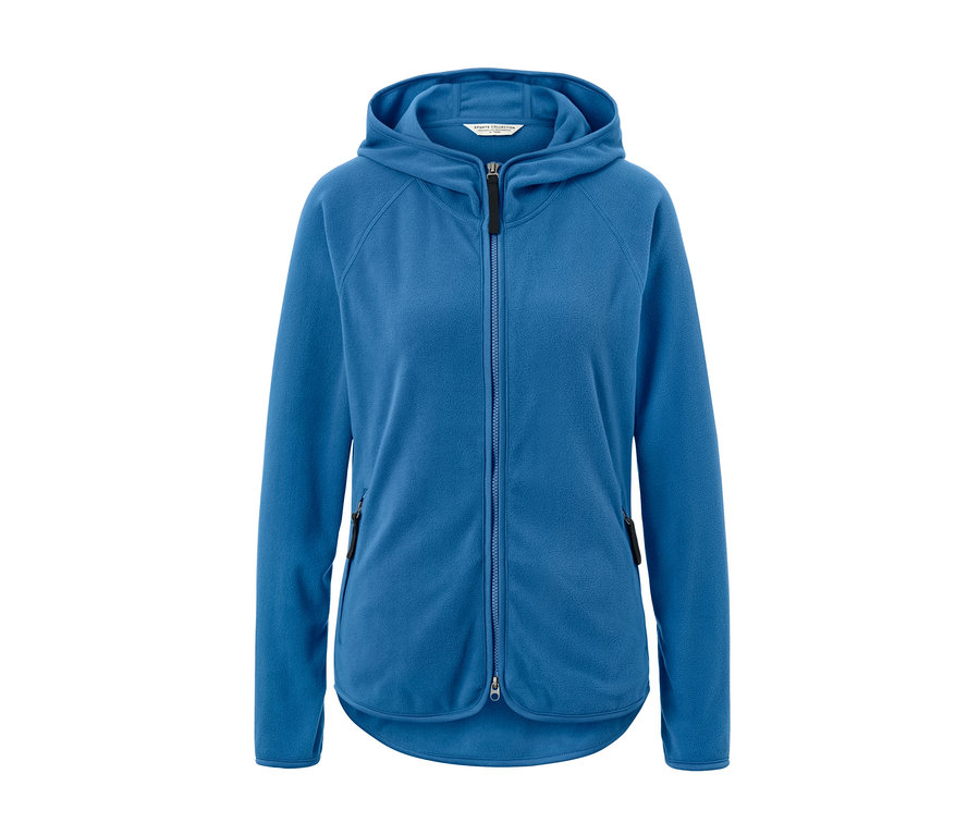 Eine blaue Kapuzen-Fleecejacke mit einem Reißverschluss in der Mitte.