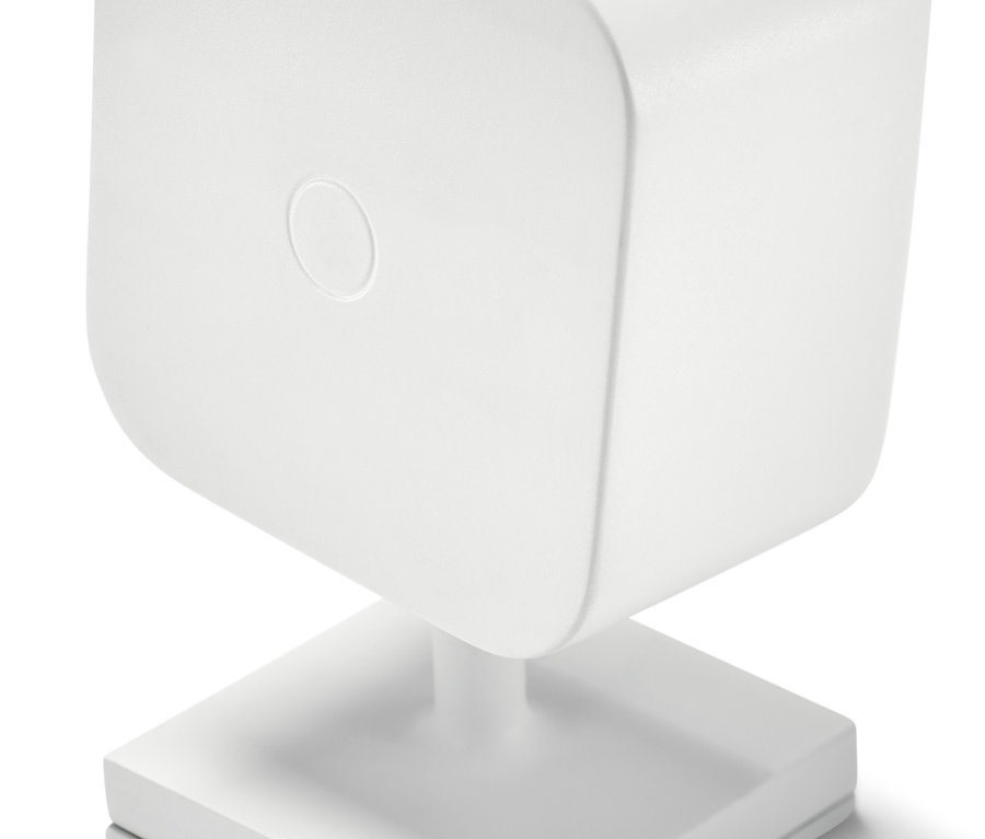 Detailaufnahme einer weißen LED-Akku-Wandleuchte.