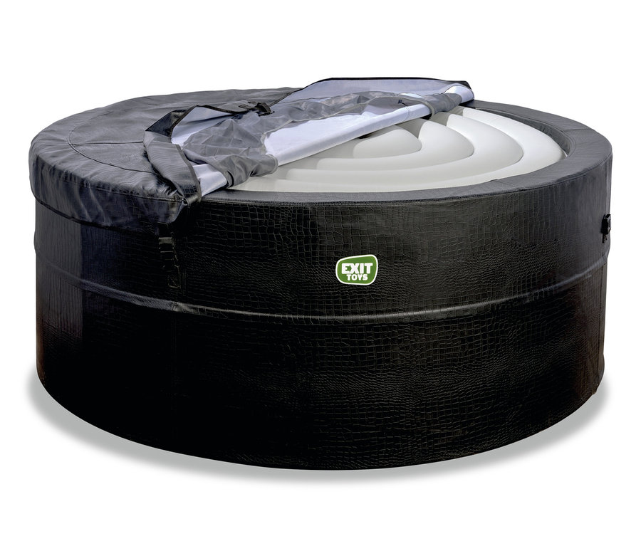 Ein schwarzer EXIT Leather Premium Whirlpool für 4 Personen mit einer teilweise geöffneten grauen Abdeckung.