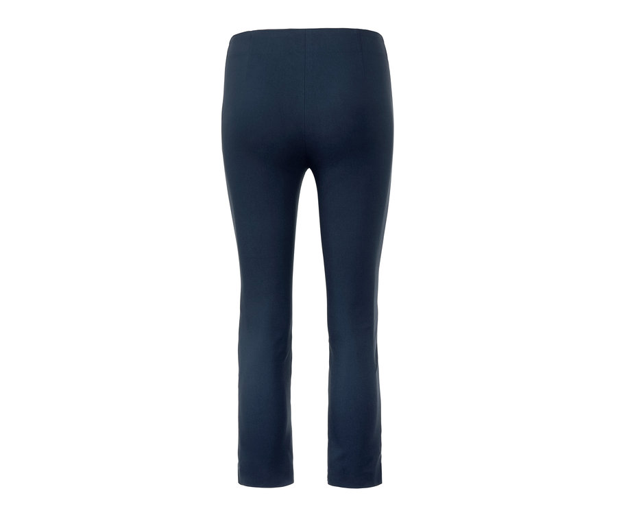 Blaue 7/8-Stretchhose.