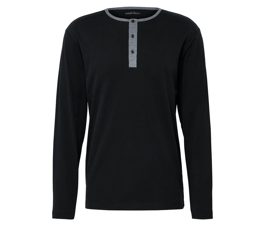 Schwarzes Langarmshirt mit grauem Knopfverschluss am Hals.