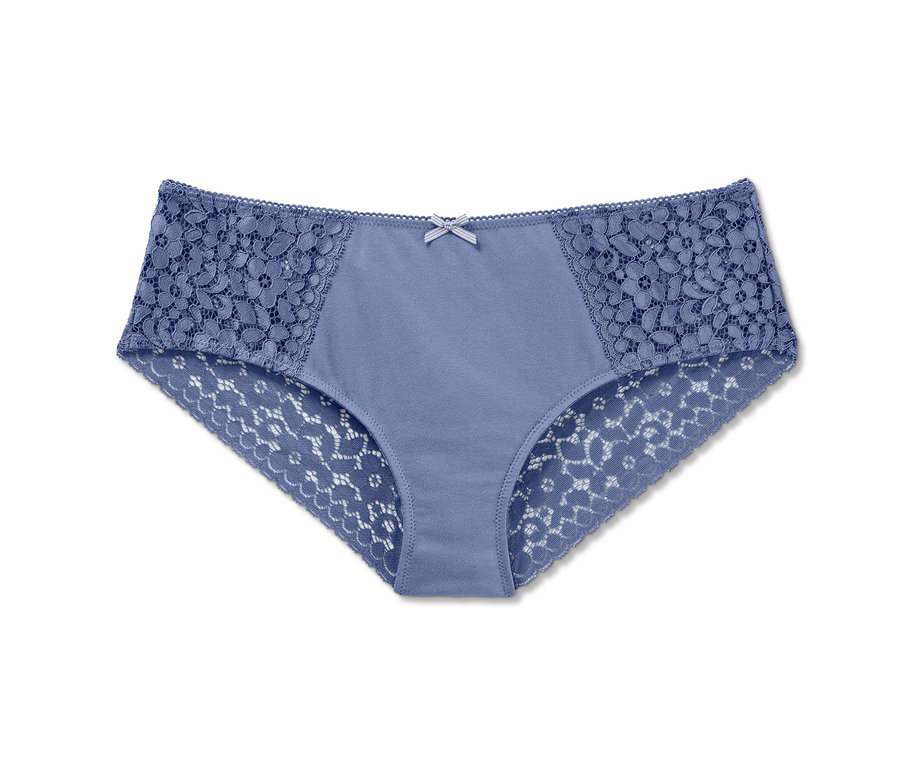 Blaue Hipster mit Spitzenbesatz und Schleife in der Mitte.