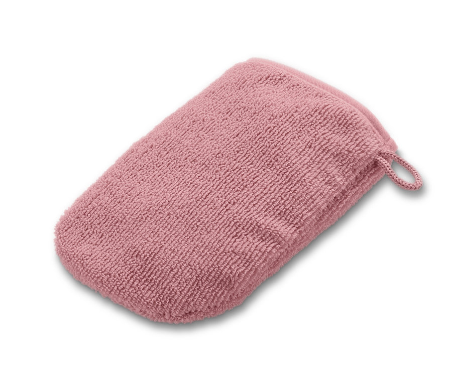 Rosa Microfaser-Abschminkhandschuh auf weißem Hintergrund.