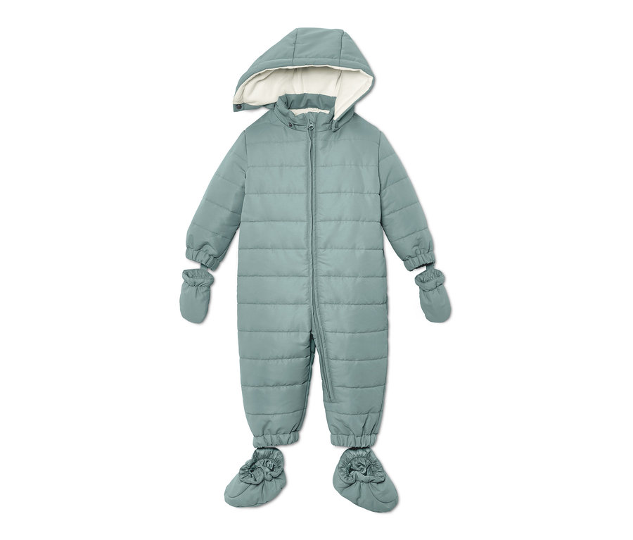 Ein hellblauer Baby-Winteranzug mit Kapuze, Handschuhen und Füßlingen.