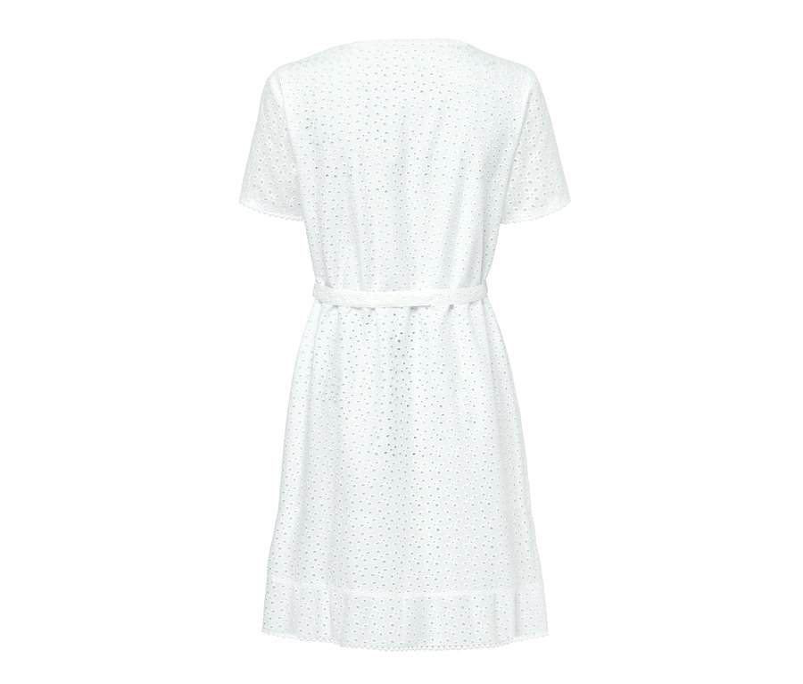 Weisses Kleid mit kurzen Ärmeln und Lochstickerei.