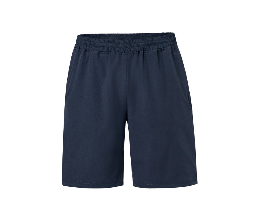 Blaue Sportshorts.