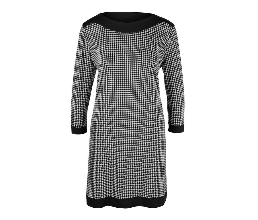 Ein bedrucktes Longshirt im Hahnentrittmuster.