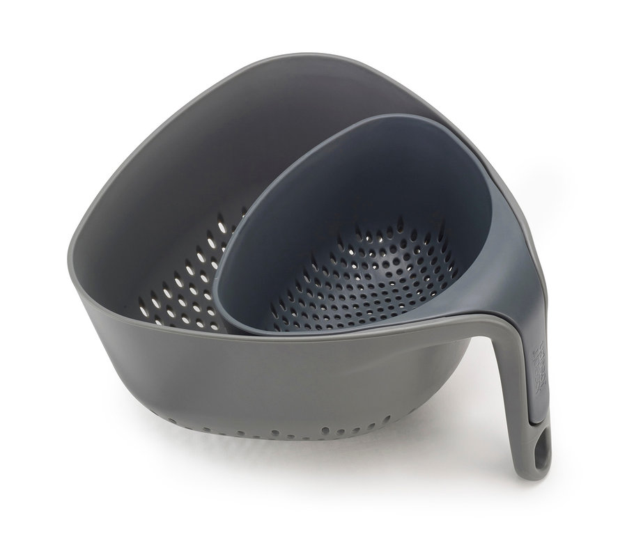 Graues Joseph Joseph »Nest« – 2-teiliges Durchschlag-Set.