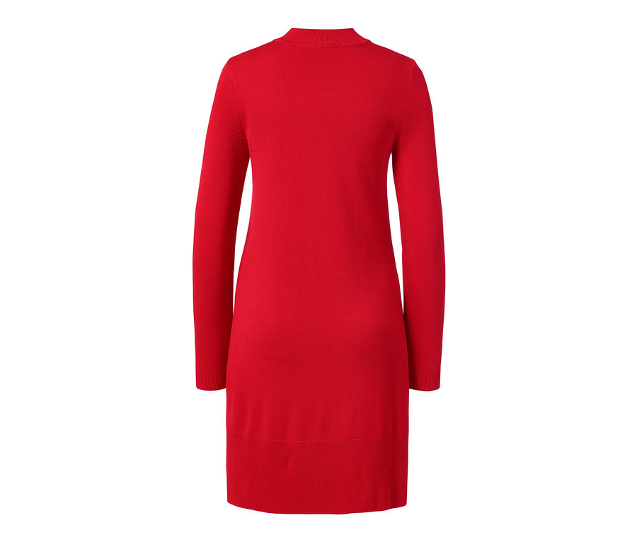 Ein rotes Strickkleid mit langen Ärmeln.