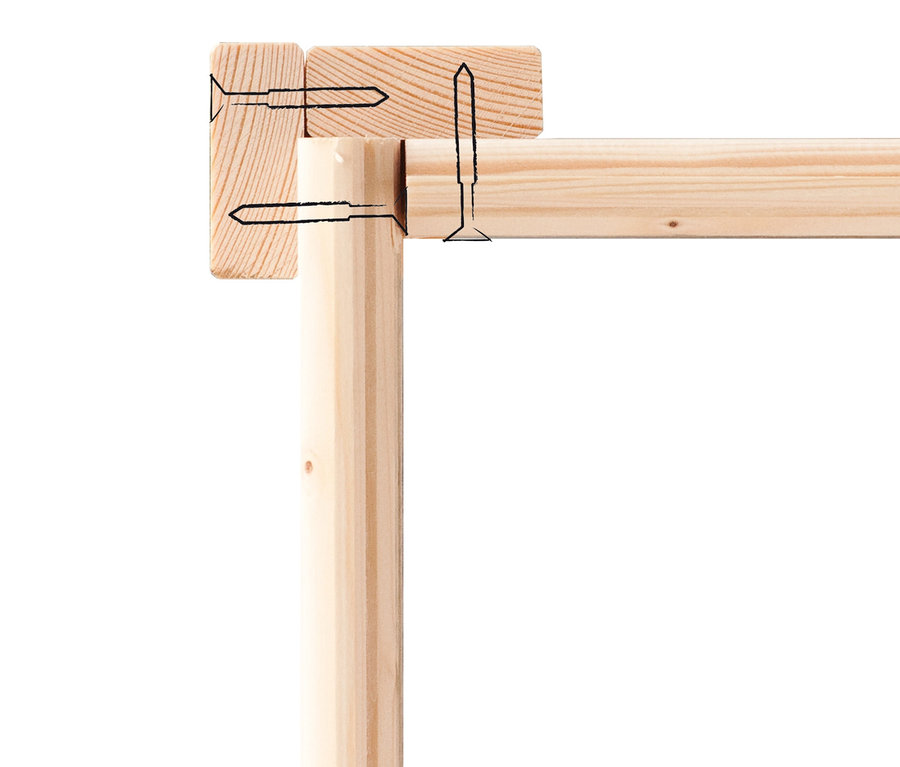 Detail einer Eckverbindung einer Holzrahmenkonstruktion, fixiert mit Schrauben.