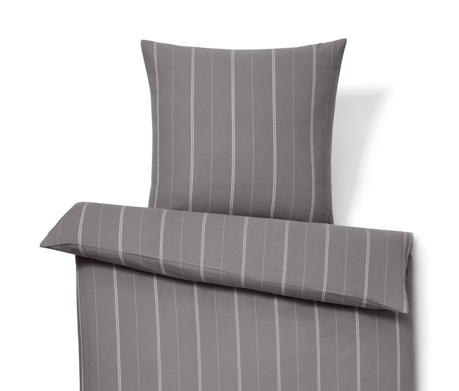 Graue Flanell-Bettwäsche mit vertikalen Streifen, inklusive Kissen.