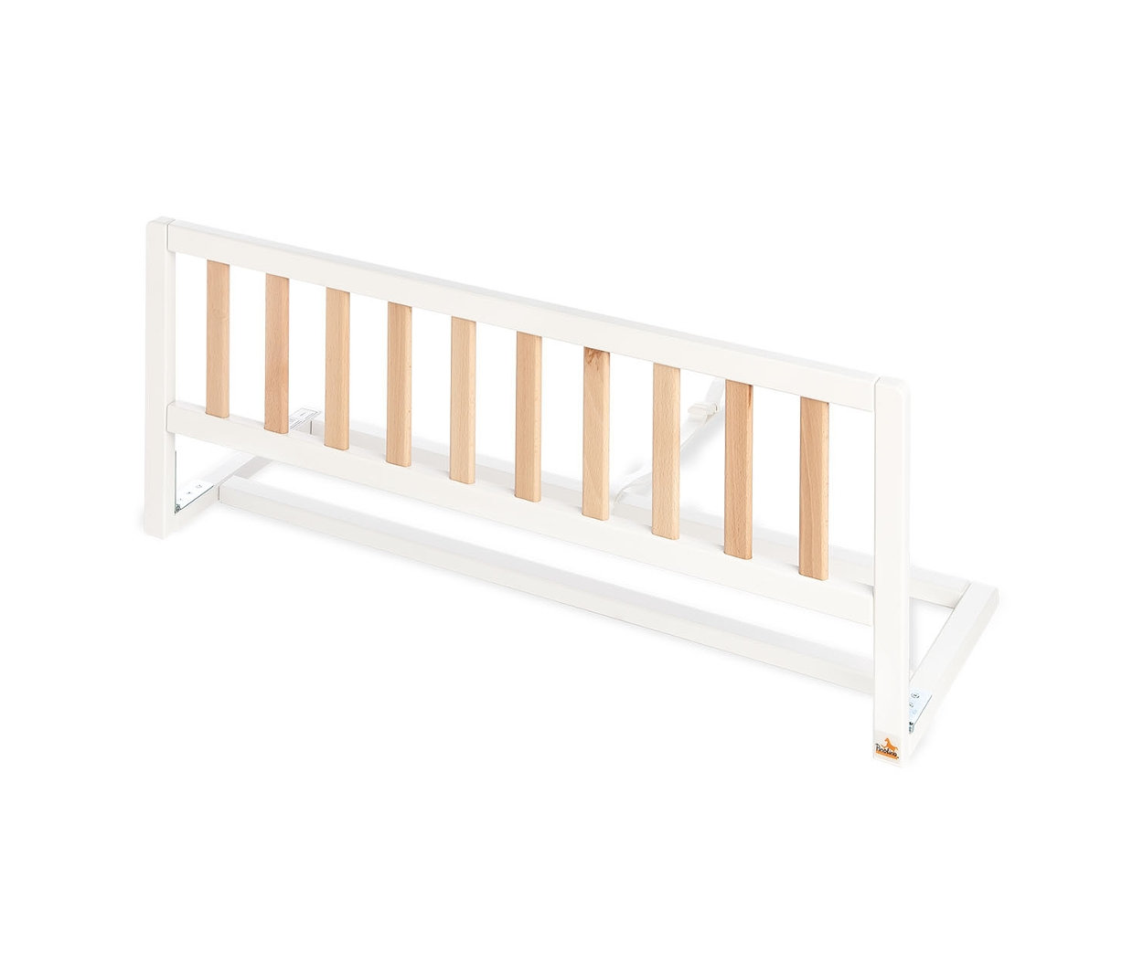 Ein weißes und naturfarbenes Pinolino Bettschutzgitter "Classic" mit 91 cm Länge.