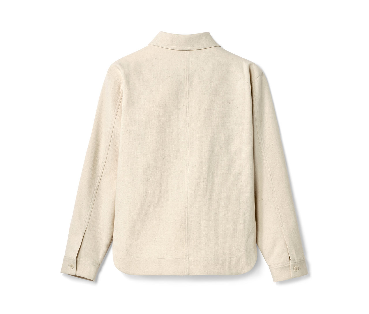 Rückansicht der NAH/STUDIO Blusenjacke aus ungefärbter Baumwolle.