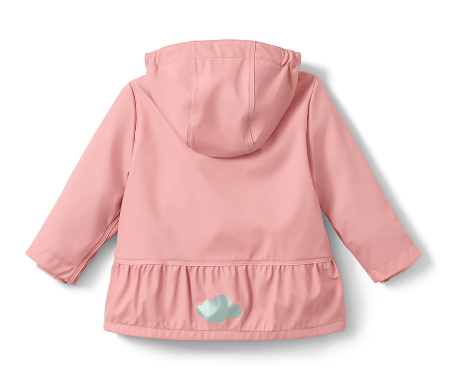 Rückansicht einer rosa Kleinkind-Jacke »Friesennerz« mit Kapuze und hellblauer Wolkenapplikation.