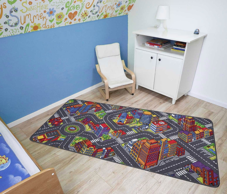 Kinderzimmer mit Bett und Spielteppich »BIG CITY« mit Stadtmotiv.