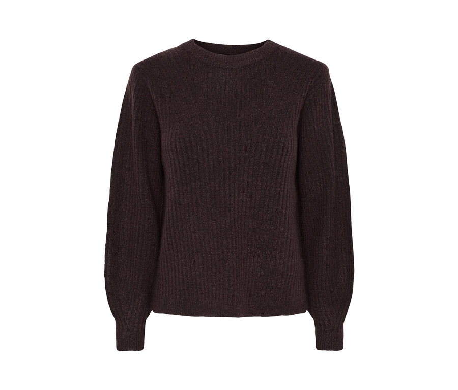Brauner Strickpullover.