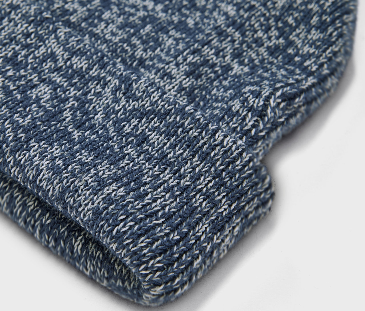 Detailaufnahme einer Kinder-Strickmütze.