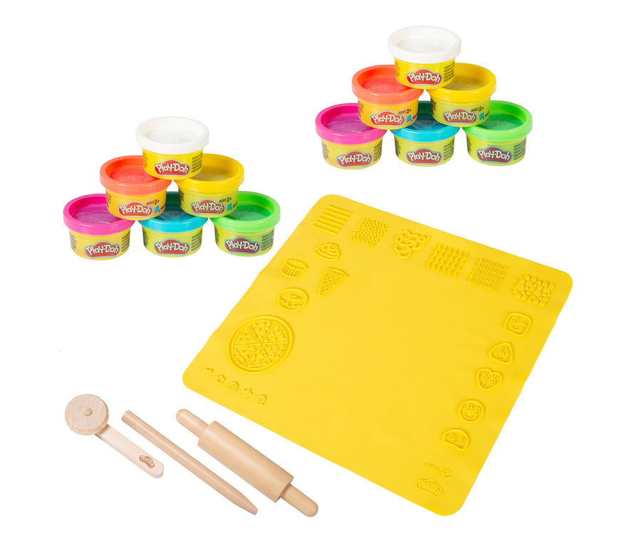 Play-Doh Knet-Spielset mit gelber Matte, Nudelholz und Modellierwerkzeugen.