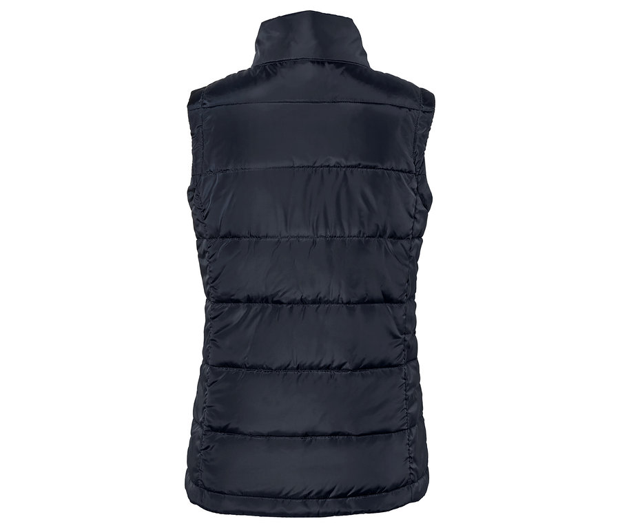 Detail der Rückseite einer marineblauen Steppweste mit hohem Kragen.